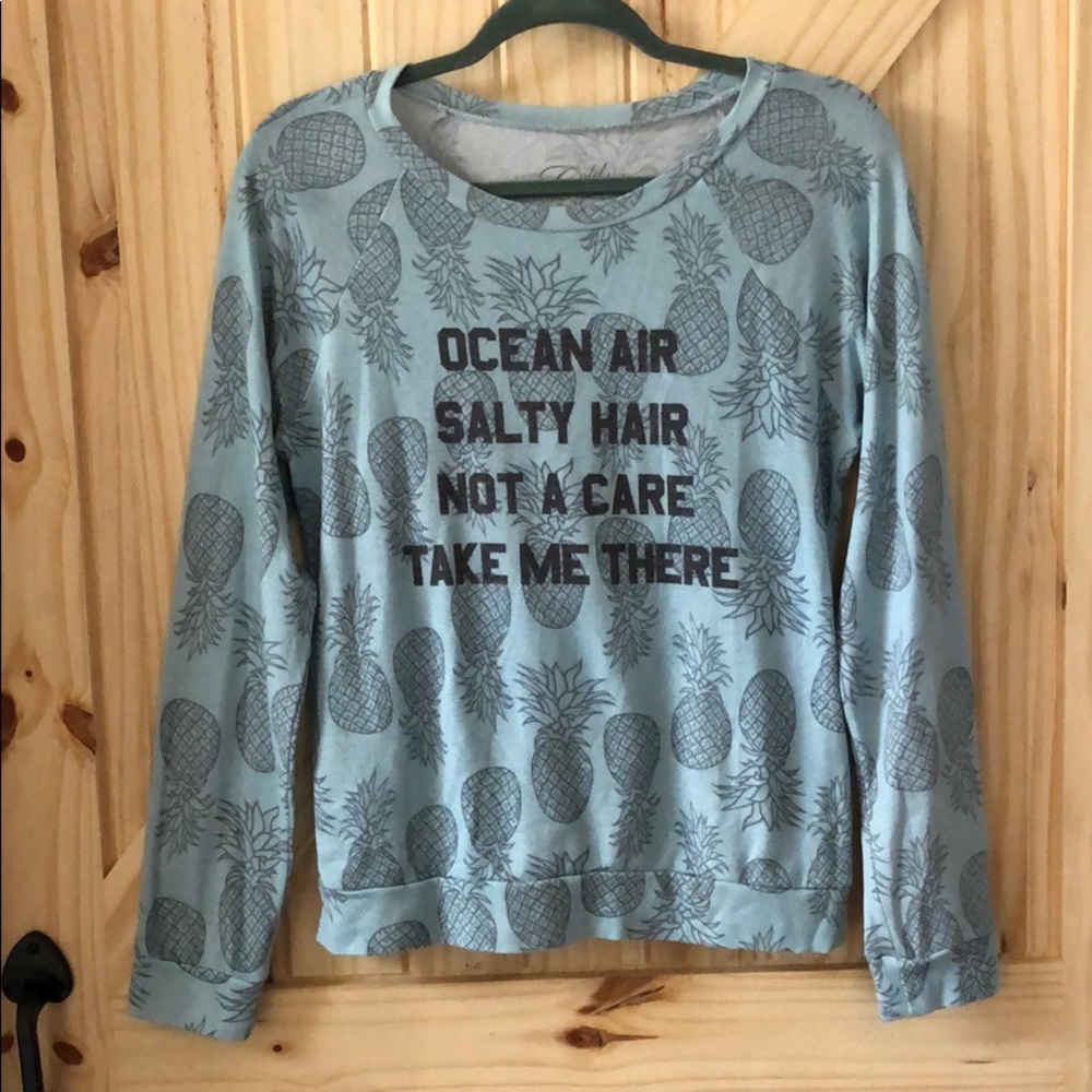 Lightweight sweater